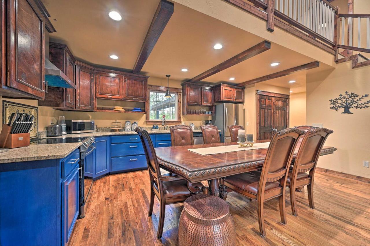 Tudor-Style Broken Bow Cottage With Hot Tub And Decks! Stephens Gap ภายนอก รูปภาพ