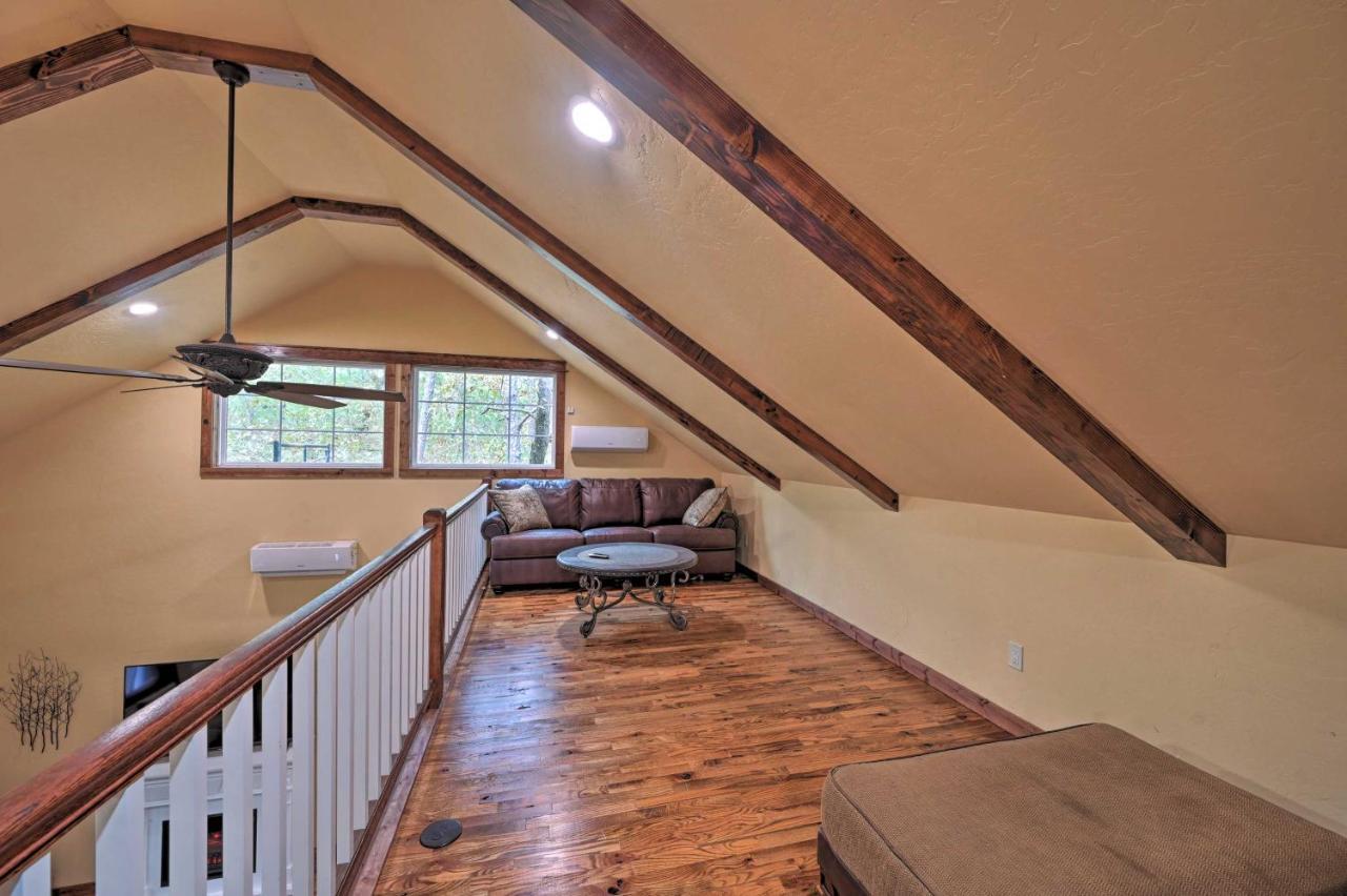 Tudor-Style Broken Bow Cottage With Hot Tub And Decks! Stephens Gap ภายนอก รูปภาพ