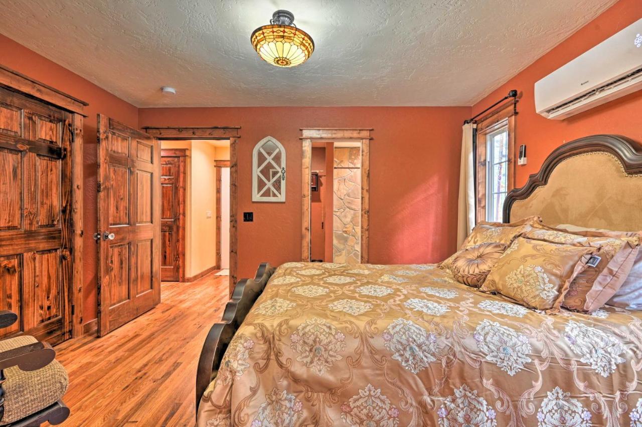 Tudor-Style Broken Bow Cottage With Hot Tub And Decks! Stephens Gap ภายนอก รูปภาพ
