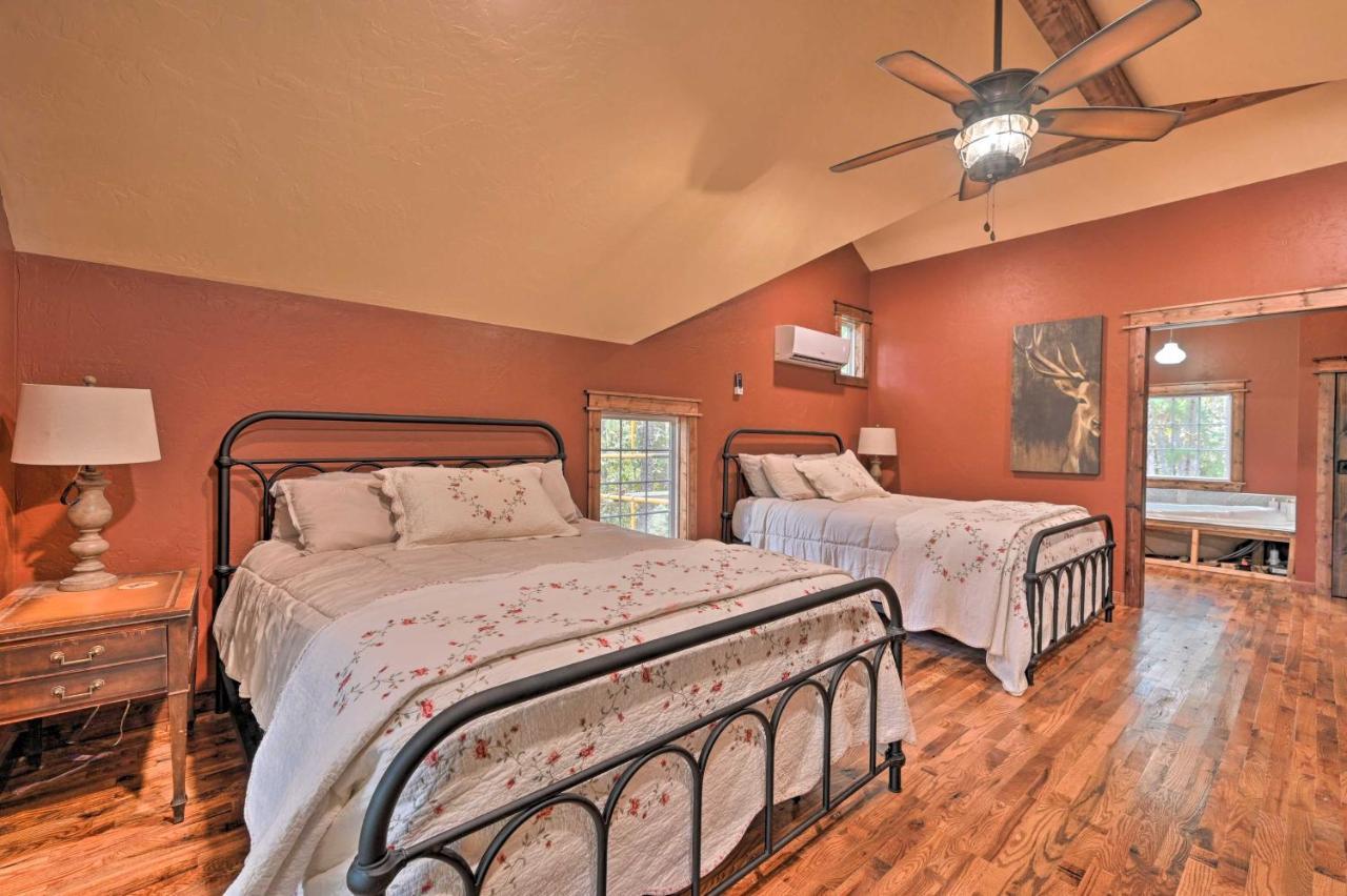 Tudor-Style Broken Bow Cottage With Hot Tub And Decks! Stephens Gap ภายนอก รูปภาพ
